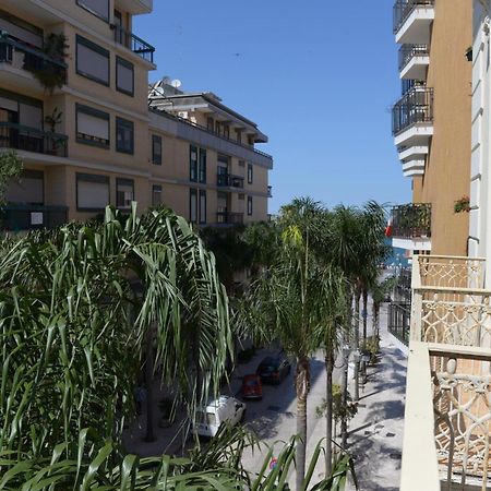 Maria Vittoria Charming Rooms And Apartments Brindisi Exterior photo