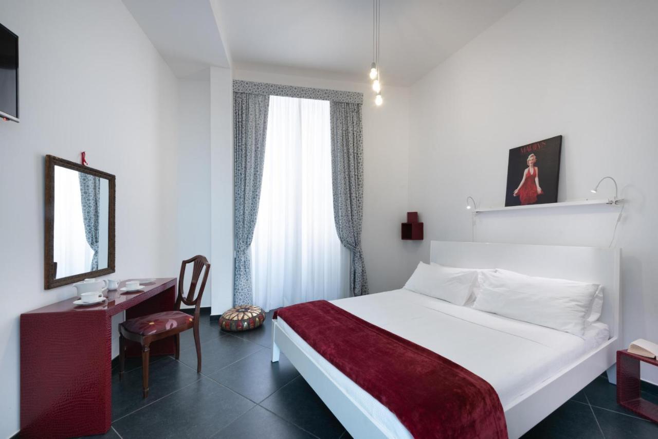 Maria Vittoria Charming Rooms And Apartments Brindisi Exterior photo